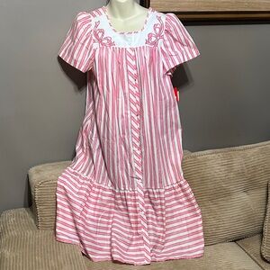 VINTAGE House Dress Front Snap Pink Striped stitched bow design original tags